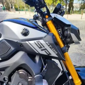 AUTOCOLANTES ENTRADA DE AR YAMAHA MT-09 SP (CORES AO GOSTO)